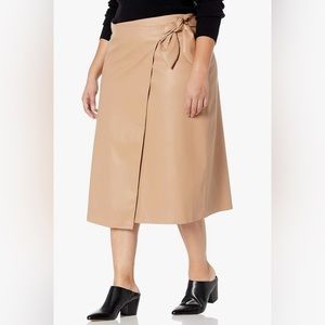 The Drop Manon Vegan leather front midi skirt